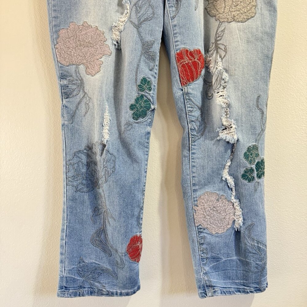 Jessica Simpson Mika Best Friend Jeans 32 / 14 Light Wash Floral Embroidered - Picture 4 of 10